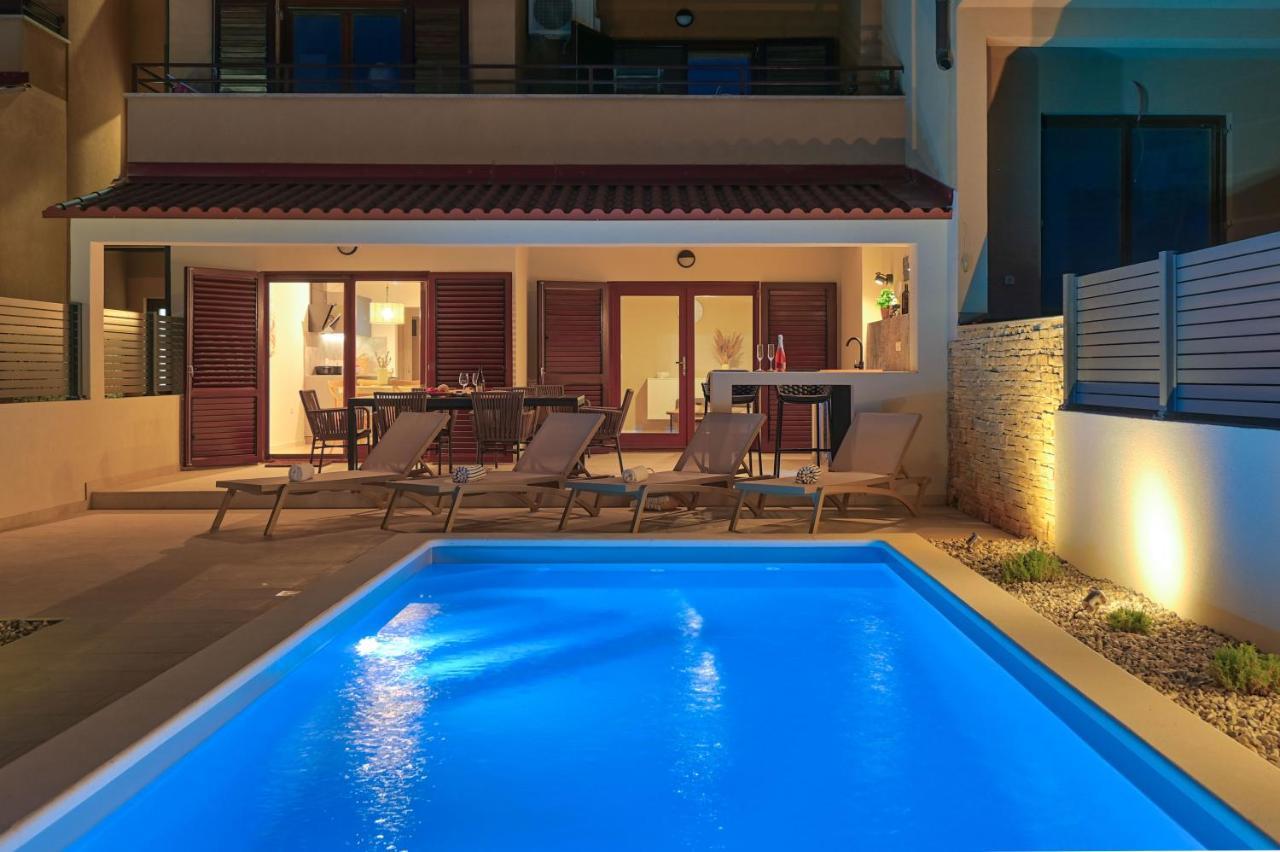 Apartment Zala With Private Pool Ližnjan Exterior foto